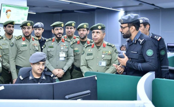 مدير عام الجوازات يزور المركز الوطني للعمليات الأمنية الموحدة (911)