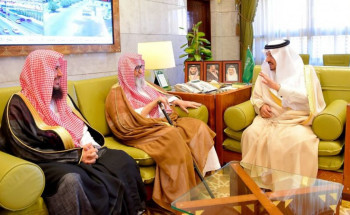 سمو الأمير فيصل بن بندر يستقبل عضوي هيئة كبار العلماء “الفوزان والسليمان”