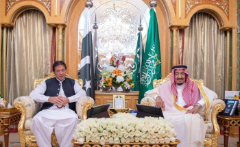 خادم الحرمين الشريفين يستقبل رئيس وزراء باكستان