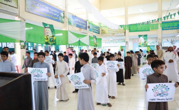 مدارس تعليم جازان تستقبل المعلمين والمعلمات بالورود في يوم المعلم العالمي