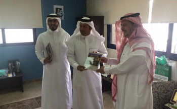 “العيسى” يزور ثانوية الامام جعفر الصادق ويُكرم اللجان العاملة في برامج النشاط