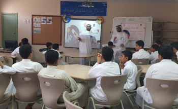 متوسطة عمرو بن العاص بالهفوف تحيي اسبوع الفضاء العالمي2019   