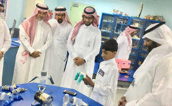 بالصور “المغربي” يدشن معرض “ أسبوع الفضاء العالمي ٢٠١٩م ” بالجفر الأبتدائية