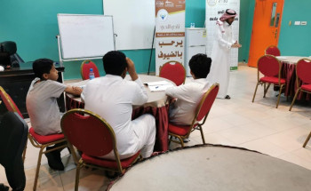 أنا اتحدث اللغة الإنجليزية في نادي الامام عاصم   