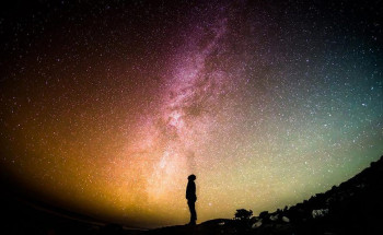 “الأشعة الكونية” يزداد ارتفاعها