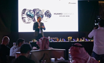 أحدث الهواتف الذكية من هواوي أصبح متوفراً مع خمسة كاميرات معززة بالذكاء الاصطناعي وأداء استثنائي