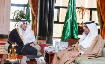 أمير تبوك يطلع على تقرير عن البرامج والفعاليات التعليمية بالمنطقة