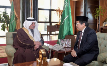 أمير تبوك يستقبل القنصل الإندونيسي لدى المملكة