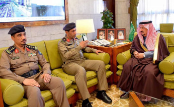 أمير الرياض يستقبل مدير الدفاع المدني بالمنطقة