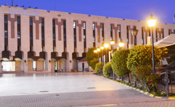 إنقاذ حياة مريض بإستخدام تقنية “الأكمو”  