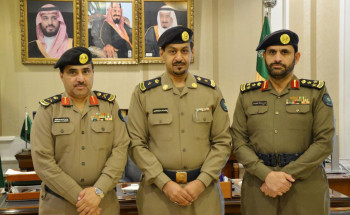 مدير الدفاع المدني بتبوك يقلد المقدم العتيبي رتبته الجديدة   