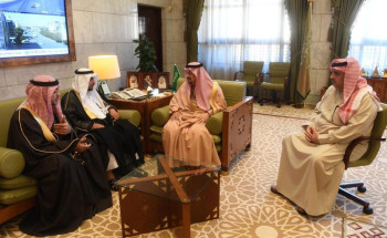 الأمير فيصل بن بندر يتسلم تقرير المناخ العام لمنطقة الرياض “الحاضر والمستقبل”
