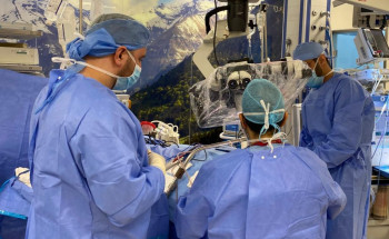 نجاح إستئصال ورم متجذر في قاع الجمجمة لمريضة بمستشفى الملك فهد بالمدينة المنورة