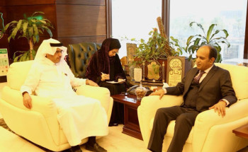 مدير عام فرع وزارة العمل والتنمية بمكة يبحث مع القنصل الباكستاني عدداً من الموضوعات المتعلقة بالشأن العمالي.