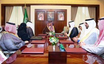 نائب أمير الشرقية يلتقي مجلس إدارة “تنمية وسط الدمام”