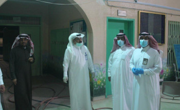 رئيس بلدية زلوم يقف ميدانيًا على سكن العمالة المؤقت 