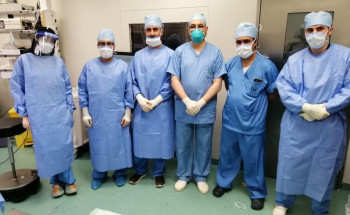 عملية الخمس ساعات المعقدة تنقذ فتاة ال ١٨ عاما بإستئصال ورم ضخم متمدد بالبطن