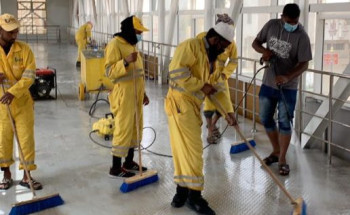 أمانة تبوك تواصل جهودها لأعمال التعقيم والتطهير في الشوارع والميادين