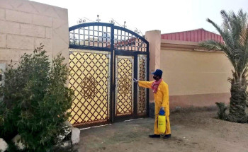 تطهير وتعقيم 3900 موقعاً في المرافق العامة بالجوف لمكافحة كورونا