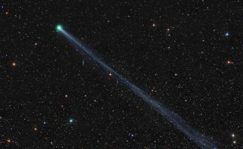 في حدث فلكي نادر: مذنب لامع في السماء يمكن رؤيته الآن بالعين المجردة