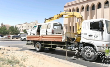 أمانة منطقة الجوف تواصل حملاتها لمعالجة التشوه البصري بإزالة السيارات التالفة