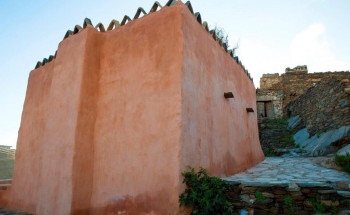 من مشروع سمو ولي العهد لترميم وتأهيل المساجد التاريخية بالمملكة .. مساجد الأطاولة، والظفير، وقرية الملد التاريخية في الباحة