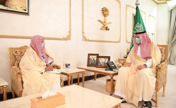 أمير الحدود الشمالية يستقبل مدير فرع الشؤون الإسلامية بالمنطقة