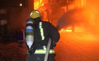 الدفاع المدني بمدينة بريدة يباشر حادث حريق وقع في مصنع للخرسانة