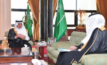 امير تبوك يطلع على مشروعات النقل بالمنطقة