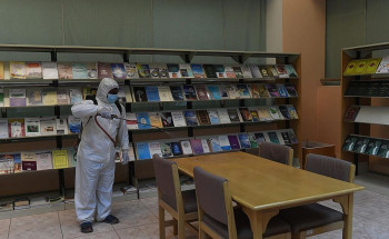 المكتبة العامة بتبوك تستعد لاستقبال روادها غدًا