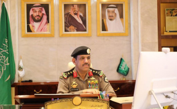 عبر الدائرة التلفزيونية المغلقة مدير الأمن العام يترأس اجتماع قادة الأمن العام  الرياض –