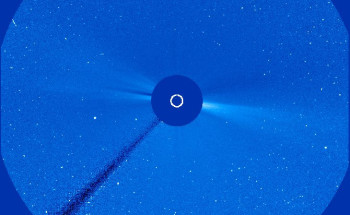 المذنب نوايز يقترب من الشمس