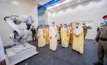 أمير منطقة القصيم يدشن مستشفى الإبل في بريدة