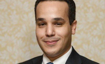 “الأحمري” استعجال الشهرة يتسبب في سقوط الصحفيين