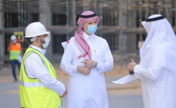 الدكتور الشايع يطّلع على مشروع مبنى إدارة الجامعة