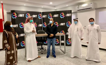 مدير جمعية الثقافة والفنون بجدة يزور مركز بداية فن للفنون الجميلة