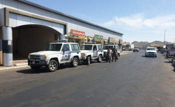 شرطة أملج تواصل تعزيز جهودها في متابعة تنفيذ الإجراءات الاحترازية لمواجهة جائحة كورونا