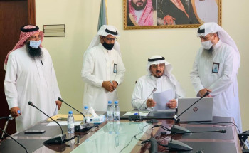 رئيس جامعة الحدود الشمالية يزور المستشفى الجامعي التعليمي بمستشفى الأمير عبدالعزيز بن مساعد بعرعر