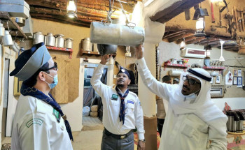 رواد كشافة محافظة المجمعة يزورون ببيت الماجد التراثي