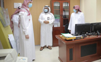 رئيس جامعة الجوف يزور عمادة القبول والتسجيل ويقدم لهم الشكر على جهودهم المتميزة