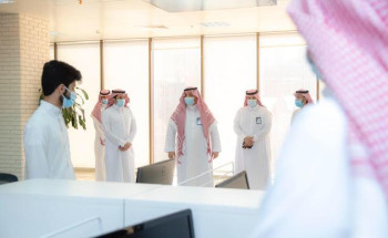 رئيس جامعة القصيم يتفقد عمادتي التعلم الإلكتروني وتقنية المعلومات