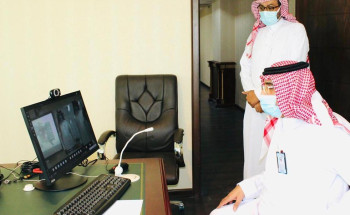 مدير تعليم تبوك يشارك أبناءه الطلاب من خلال منصة مدرستي