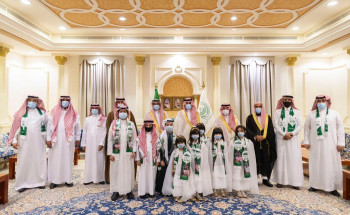 سمو أمير الجوف يشارك الطلاب دروسهم التعليمية عبر منصة مدرستي