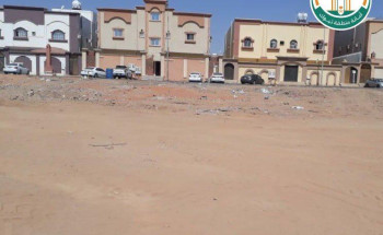 أمانة منطقة تبوك تنفذ خطة لإزالة المصدات والحواجز الخرسانية ورفعها بشكل كامل