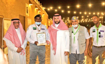 الفريق الكشفي بديوانية آل حسين يزور القرية التراثية بالدلم