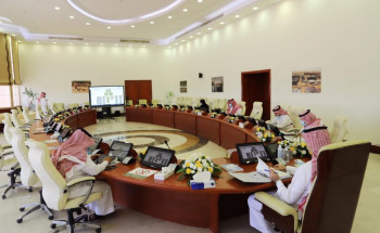 الجلسة الثالثة لمجلس ⁧‫جامعة الجوف‬⁩ تناقش الهيكلة والتوسع في المقررات الإلكترونية وكفاءة الإنفاق