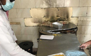 بلدية أملج تغلق عددا من المحلات المخالفة