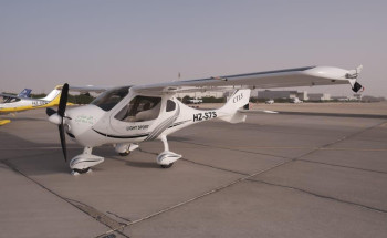 وسط حضور كثيف نادي الطيران ينشر ثقافته بالأحساء