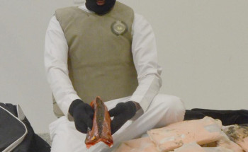 مكافحة المخدرات: القبض على شخص يتباهى بعرض مواد مخدرة ومبالغ نقدية