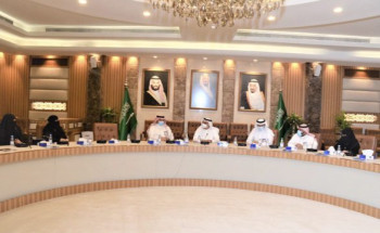 أمين الشرقية يكرم متدربات جامعة الإمام عبد الرحمن بن فيصل بالدمام الذين تم تدربيهم بالأمانة